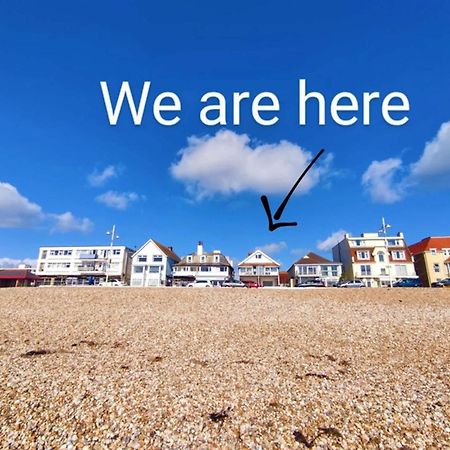 Absolute Beachfront With Decked Garden Oasis And Views بوغنور ريجيس المظهر الخارجي الصورة