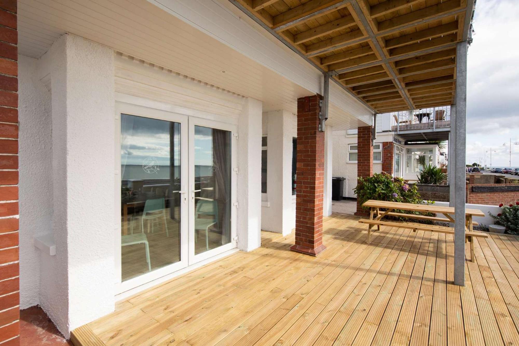 Absolute Beachfront With Decked Garden Oasis And Views بوغنور ريجيس المظهر الخارجي الصورة